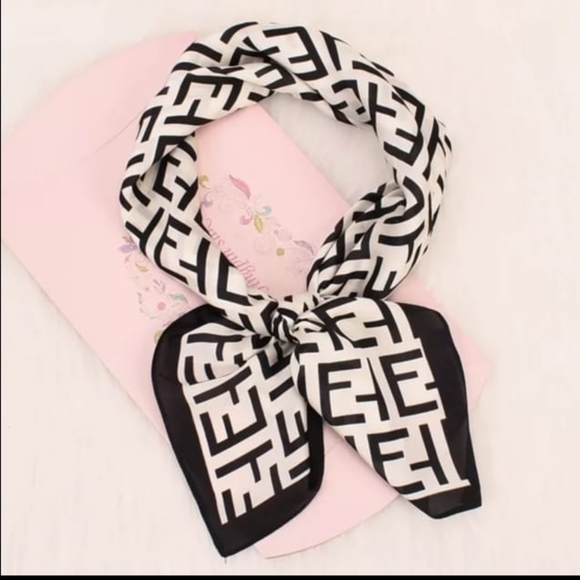 Miss Fariyah S/S Black/White 70*70cm Square Scarf - Picture 5 of 5